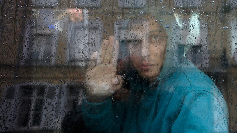 British asylum anomaly leaves ‘doctors driving cabs’ (VIDEO)