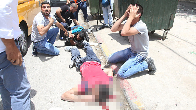 Israeli settler kills Palestinian, injures journalist during rock-throwing protest – ministry