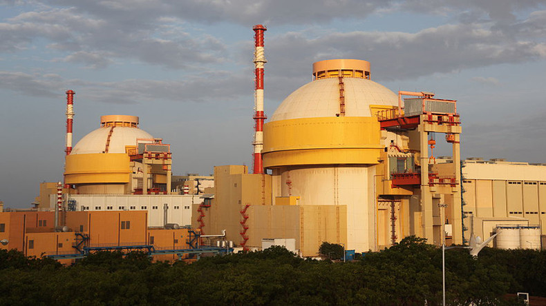 India to build 10 reactors in big nuclear power push