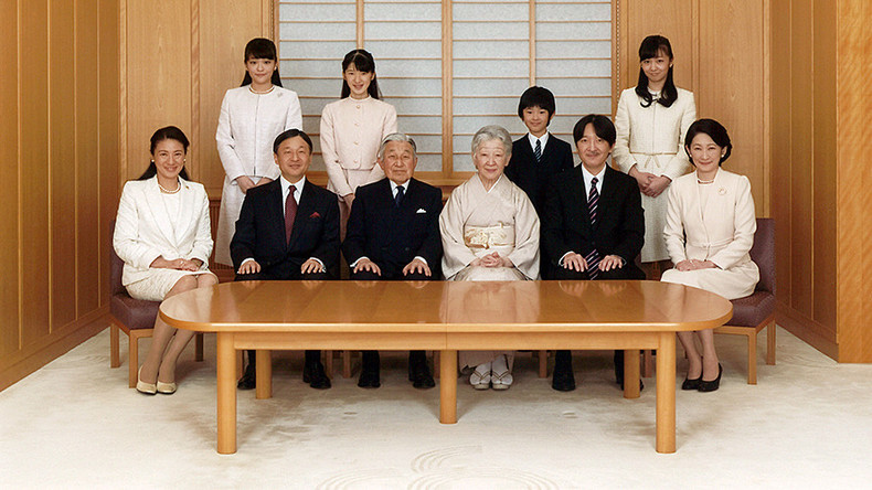 Japan clears way for emperor to step down in 1st abdication in 200 years