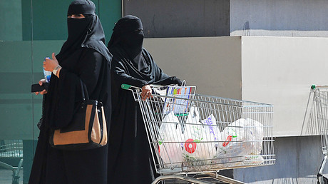 Qataris rush to stock up on food ahead of price hike as only land border shut