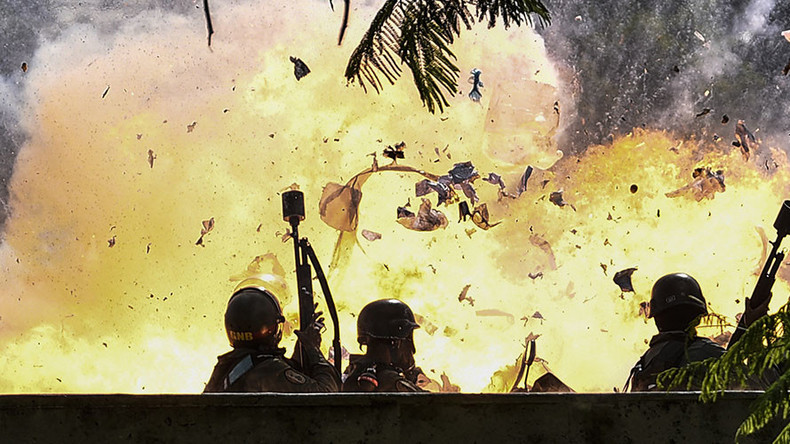National Guard patrol hits roadside bomb in Venezuelan capital (GRAPHIC VIDEO, PHOTOS)