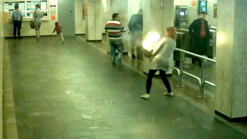 Got a light? Vaporizer battery explodes, engulfs woman’s purse in flames (VIDEO)