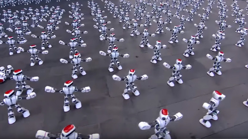 1,069 dancing robots break Guinness World Record in China (VIDEO)