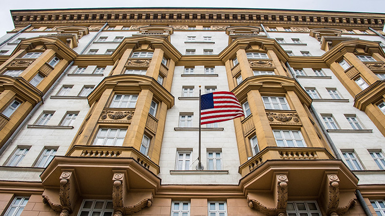 US embassy in Russia temporarily halts issue of non-immigrant visas