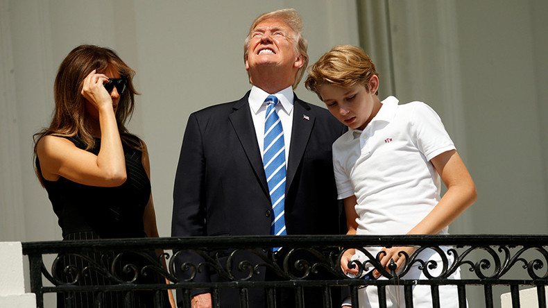 Sun king: Trump looks at solar eclipse without protective glasses