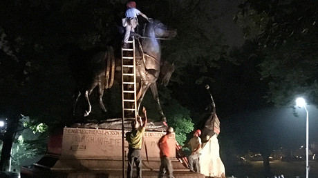 Baltimore removes 4 Confederate statues overnight amid fears of violence