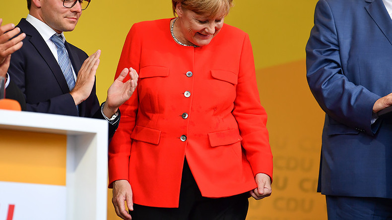 Merkel booed, pelted with tomato on campaign trail in eastern Germany (VIDEOS)