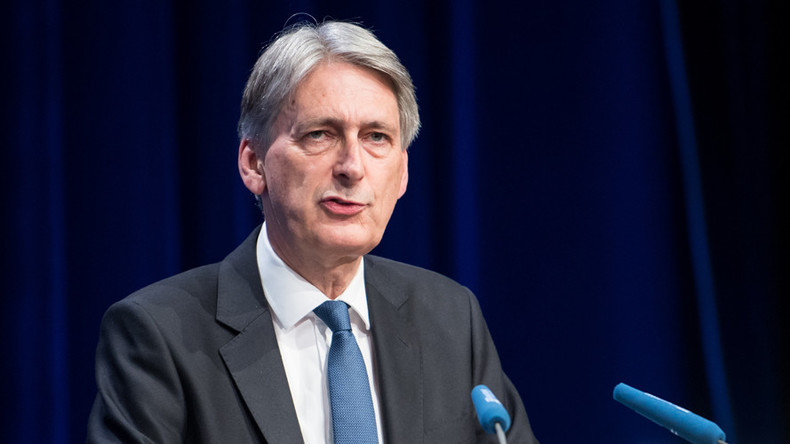 ‘Shameful’ Chancellor Hammond accused of ‘bragging’ of financial success as nurses turn to foodbanks