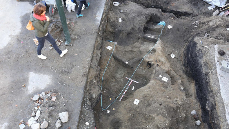 Ancient Viking coffin ship unearthed in Norway (PHOTOS)