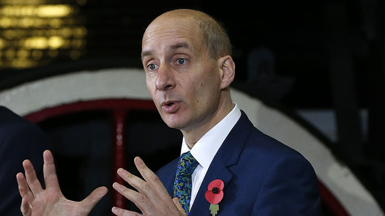 Anger of Adonis: British Lord joins political onslaught against RT’s ads with Twitter rant
