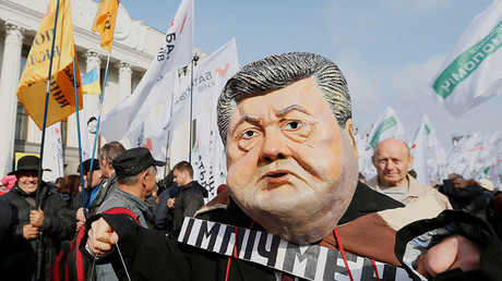 Saakashvili freed by supporters from police van in Kiev, calls to oust President Poroshenko