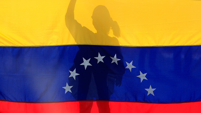 US imposes sanctions against 10 Venezuelan officials over election