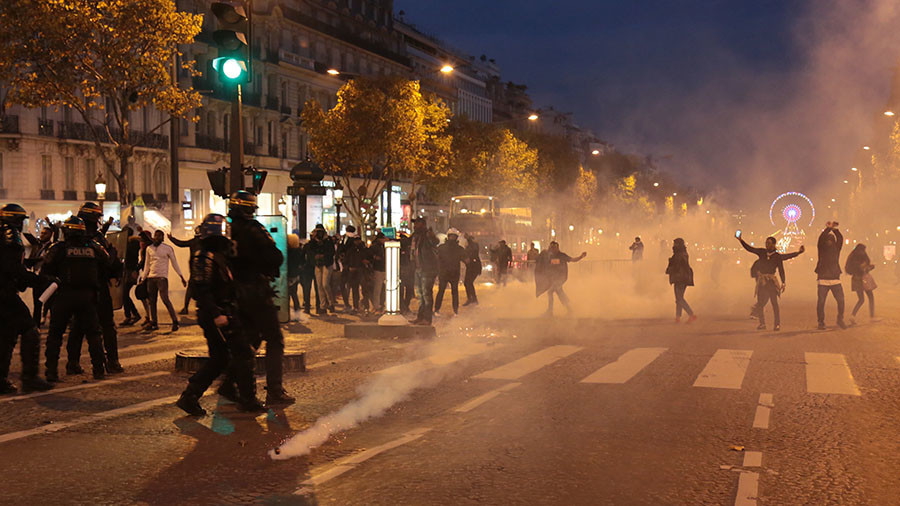 French police use tear gas to disperse protest against slave auctions in Libya (VIDEO)