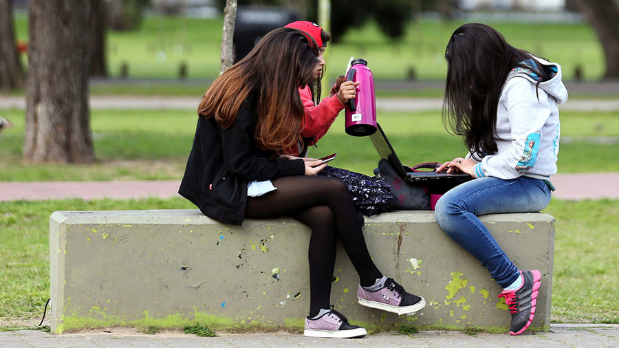 Emergency room visits triple for self-harming tweens & early teen girls - CDC