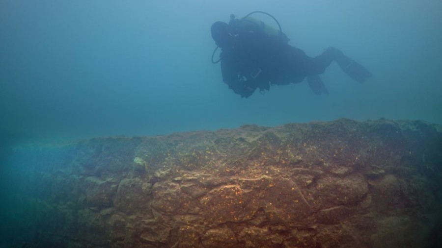 Lost castle discovered submerged in giant Turkish lake (PHOTO, VIDEO)