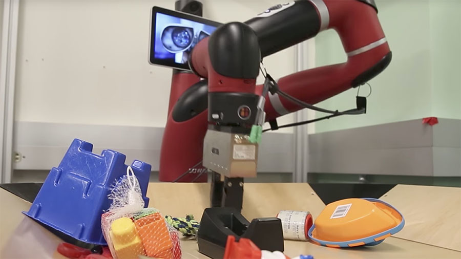 Technology of the future: Robots use foresight to imagine actions (VIDEO)