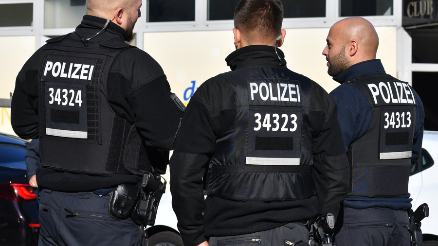 Berlin police raid homes of ISIS suspects, seize evidence