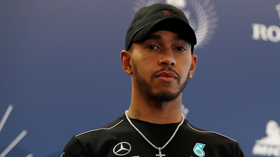 F1 star Hamilton apologizes for ‘boys don’t wear princess dresses’ comment