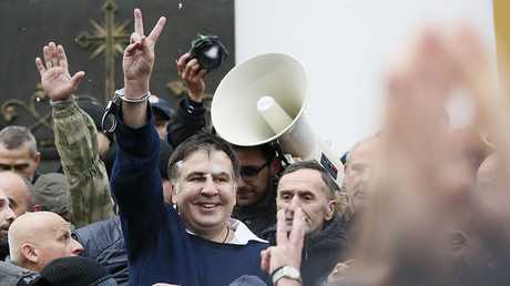 Saakashvili's arrest inside Kiev café before deportation caught on camera (VIDEO)