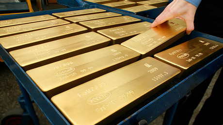 Russia liquidates nearly all its holdings of US debt & invests money in gold