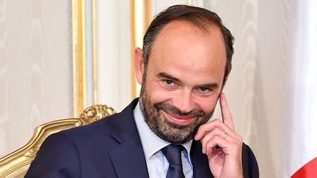 Champagne socialist? French PM spends over $415k on plane flight, gets roasted on Twitter