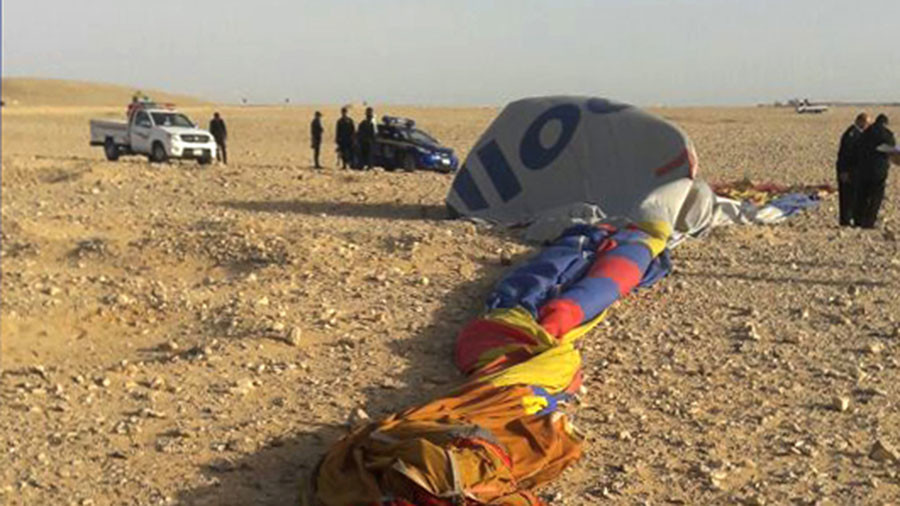 1 dead, 12 injured after hot air balloon carrying tourists crashes near Egypt’s Luxor
