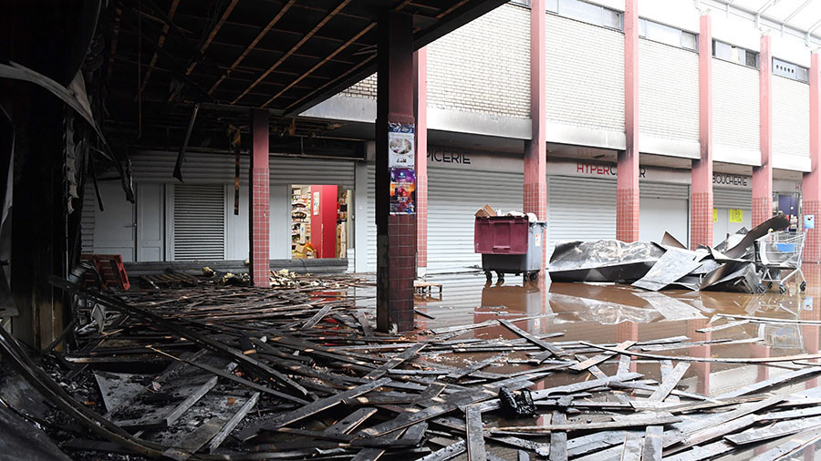 Kosher store near Paris hit by suspected arson attack on anniversary of 2015 massacre (PHOTOS)