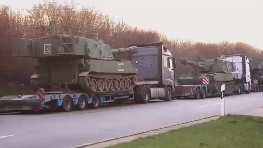 Auto-banned: US army convoy kicked off German highway by traffic cops