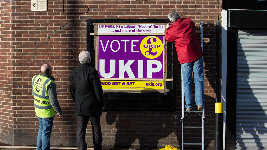 ‘It’s time to move on’: William Hague says UKIP is irrelevant & should disband
