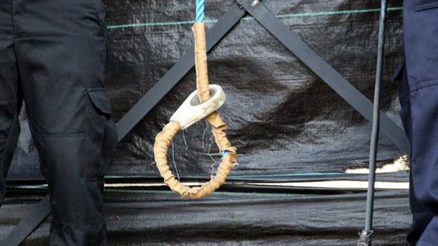 Public hanging of child rapists & murderers considered as Pakistan mourns 7yo victim