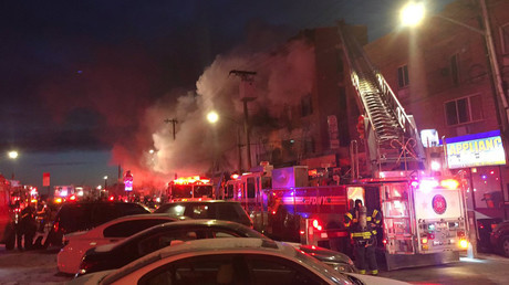 Fire crews battle 3-alarm blaze in Brooklyn, 3 firefighters hurt