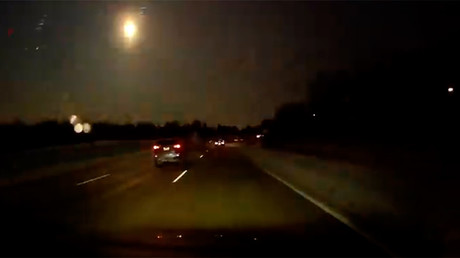 Meteor lights up night sky, rattles Michigan with ‘loud boom’ (VIDEOS)