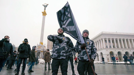 Hundreds of far-right vigilantes sworn in to 'enforce Ukrainian order' on Kiev's streets (VIDEO)