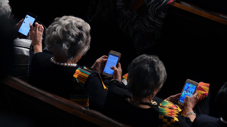 Crush to judgment? Democrats played video games, checked Twitter during State of the Union