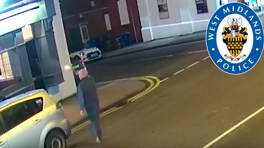 Gunman opens fire on packed Birmingham pub (VIDEO)