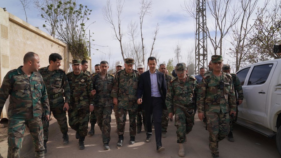 Assad visits troops and civilians in eastern Ghouta (PHOTOS, VIDEO)