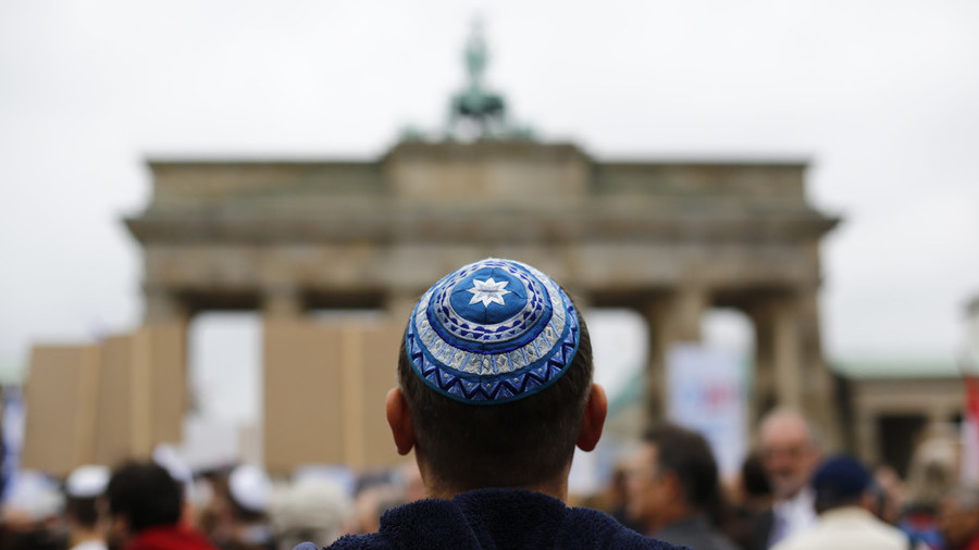 Migration & radical European Muslims stir up antisemitism in Germany – parliament chief