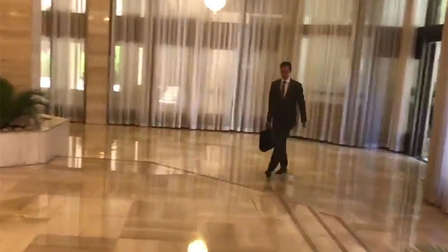 President Assad arrives to work after US-led strikes on Syria (VIDEO)