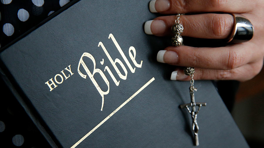 ‘Bible is way more hip than GQ’ – Magazine under fire for putting holy book on irrelevant list