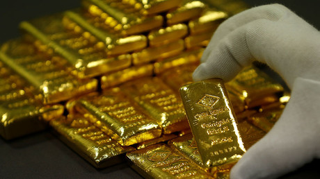 Gold glitters & dollar declines as US-China trade war escalates