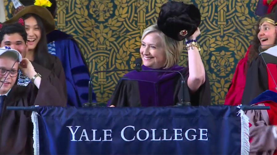 Speech of spite: Clinton takes jab at Russia during Yale graduation ceremony (VIDEO)