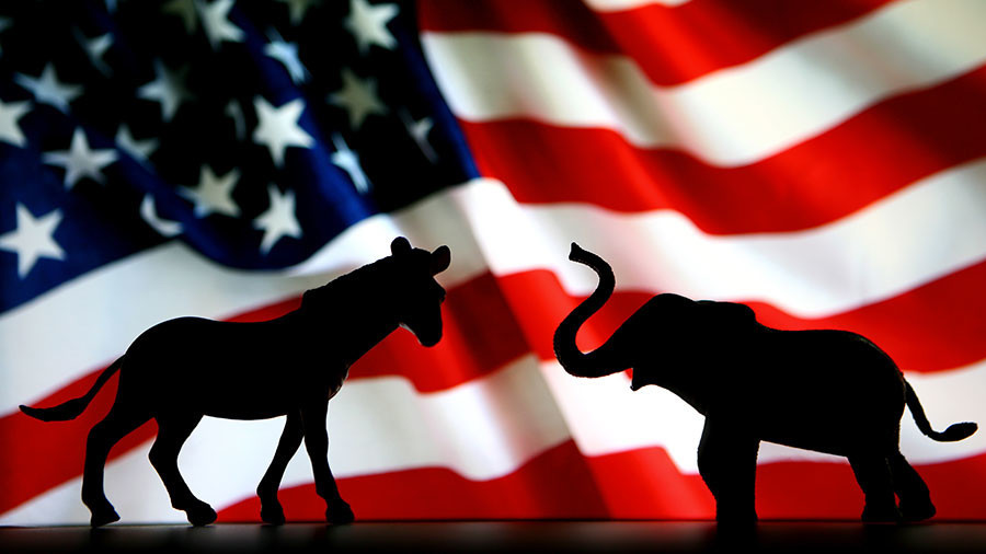 'Republicans & Dems are ripping themselves apart amid Russiagate distraction'