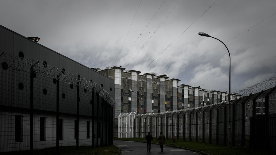 Radicalization & staff suicides: Europe’s biggest prison unfit to cope with jihadist inmates 