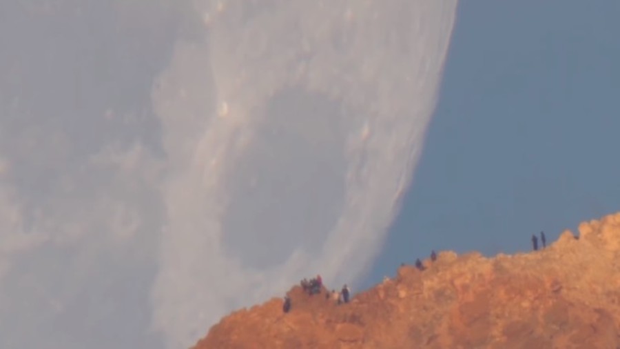 Mesmerising moment a massive ‘Milk Moon’ sets captured in magical video (WATCH)