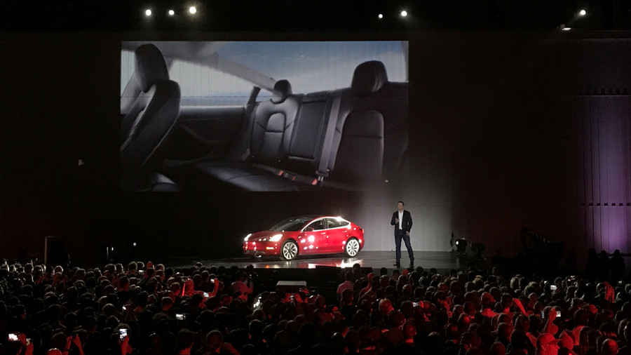 New Tesla Roadster could have rocket engines option – Musk
