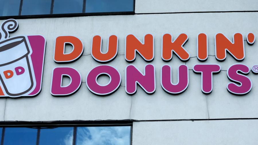 Dunkin’ Donuts removes sign promising free food for reporting staff shouting in foreign languages