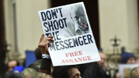 Australian officials visit Julian Assange at Ecuadorian embassy for first time