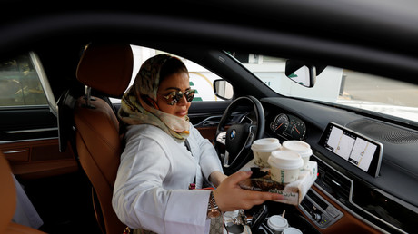 Day X for women in Saudi Arabia as driving rights come into force (PHOTOS)