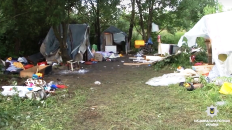 Masked neo-Nazis attack Roma camp with knives in deadly late night raid in Lvov, Ukraine
